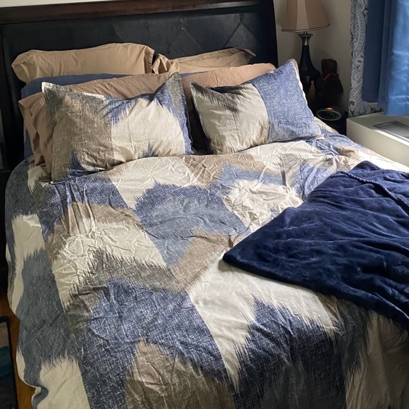 Printed queen size cotton comforter set - Picture 1 of 4